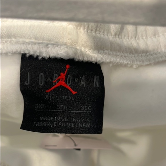 NWT Nike Air Jordan White Shorts with Red Logo Men’s 3XL - Picture 2 of 8